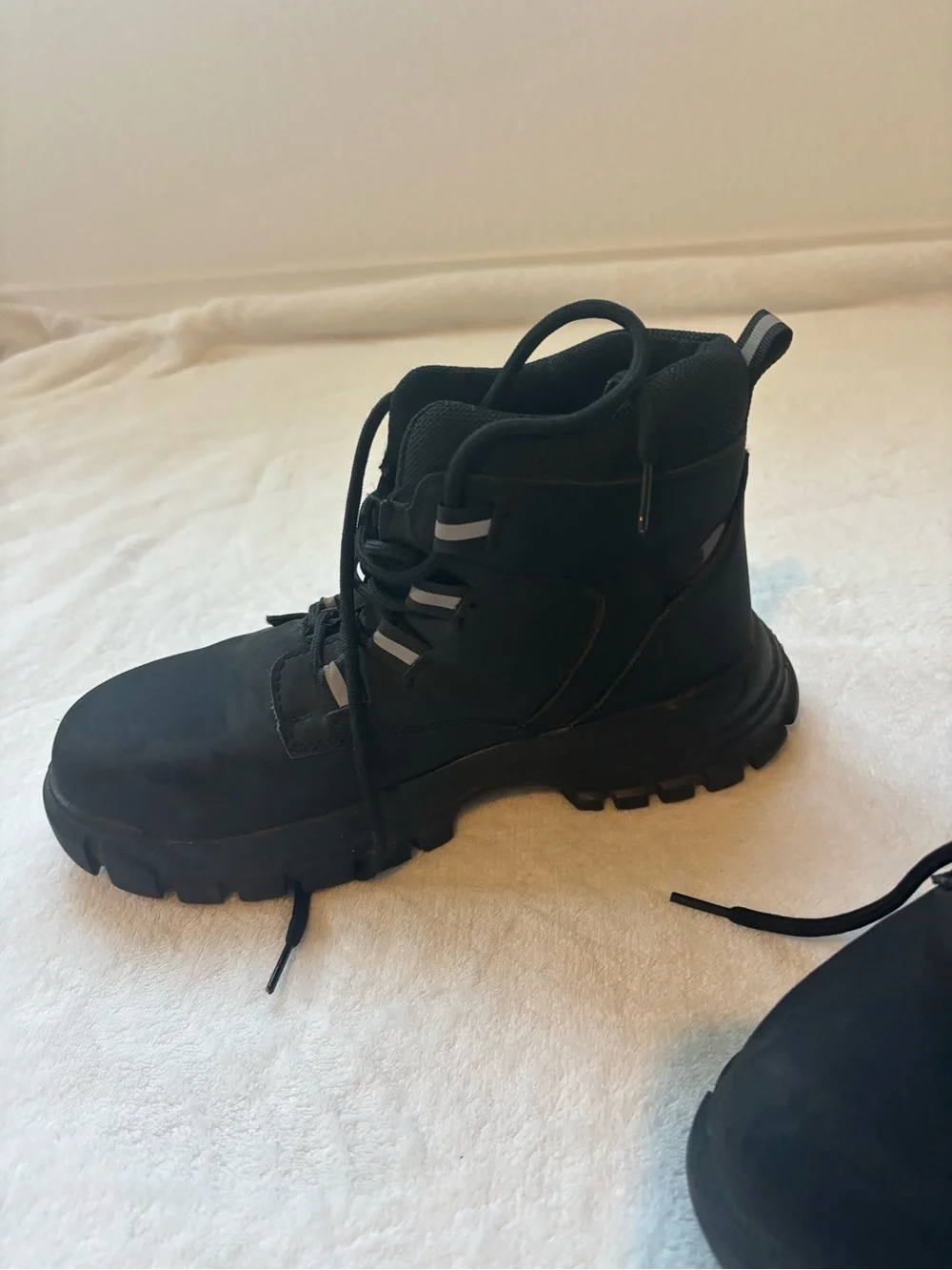 Men's Black Lace-Up Work Boots with Cushioned Support